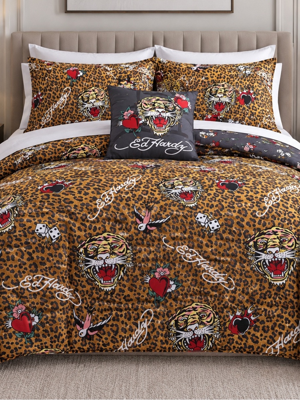 Ed Hardy Full Queen 4 Piece Reversible Plush Comforter Set Leopard Print